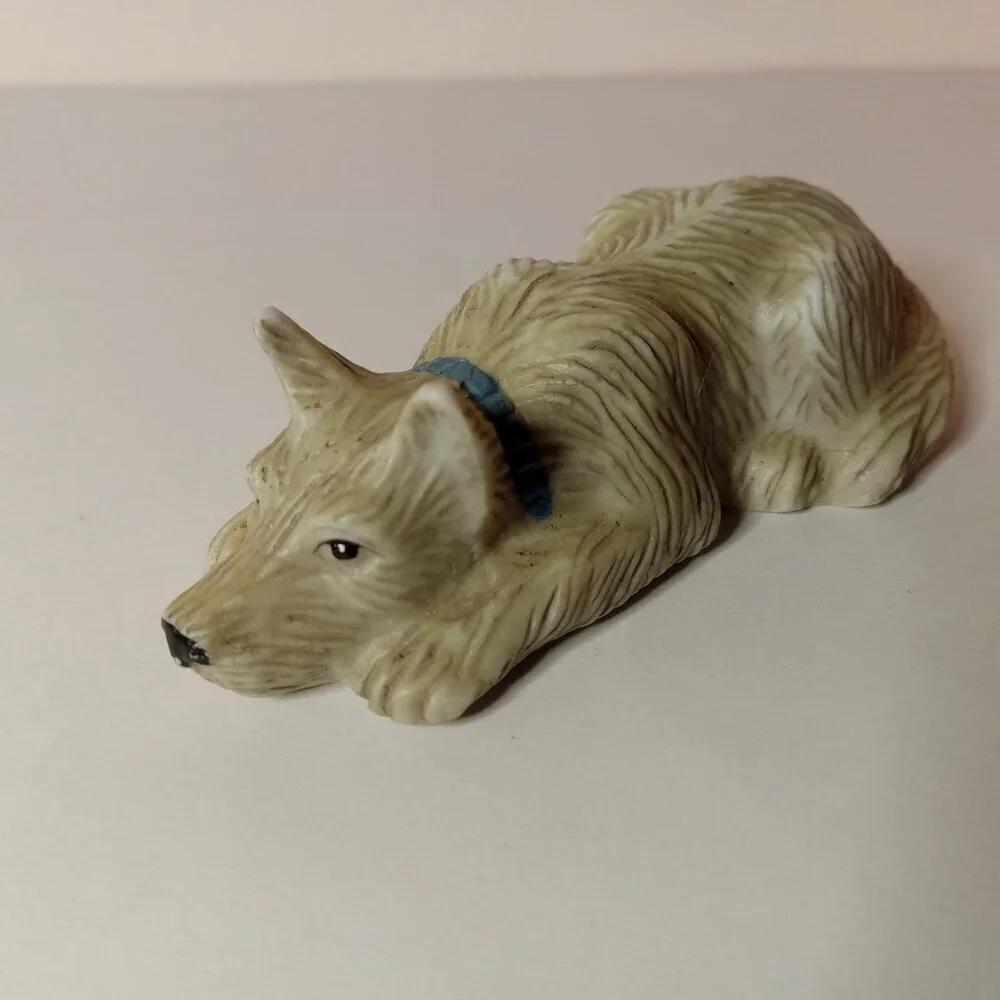 Vintage 1992 House of Lloyd Porcelain Dog 3.5 in. Long